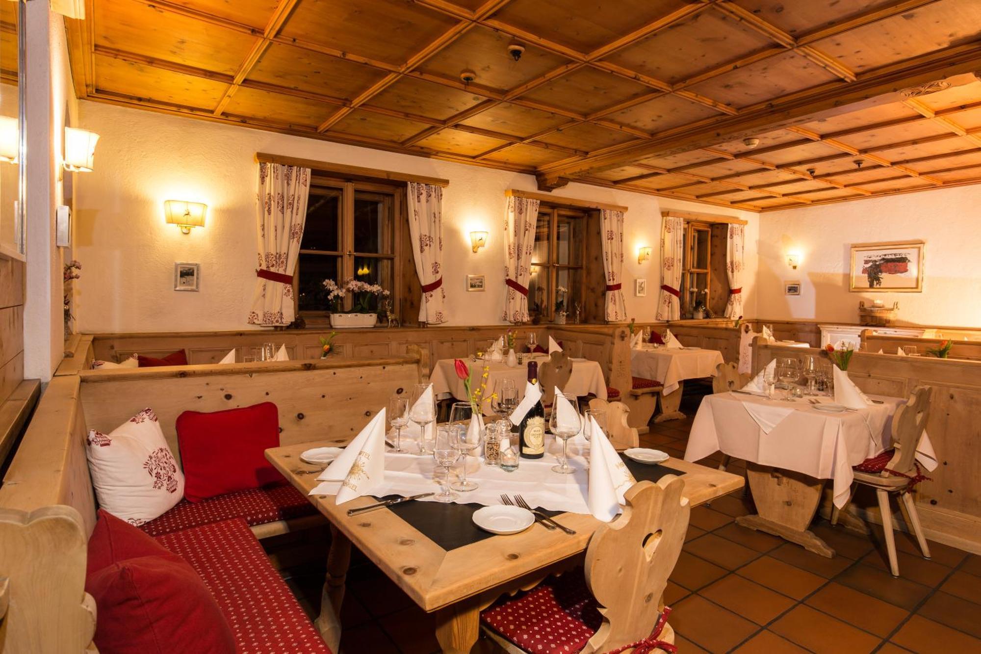 GABRIEL Hotel und Restaurant Scuol Exterior foto