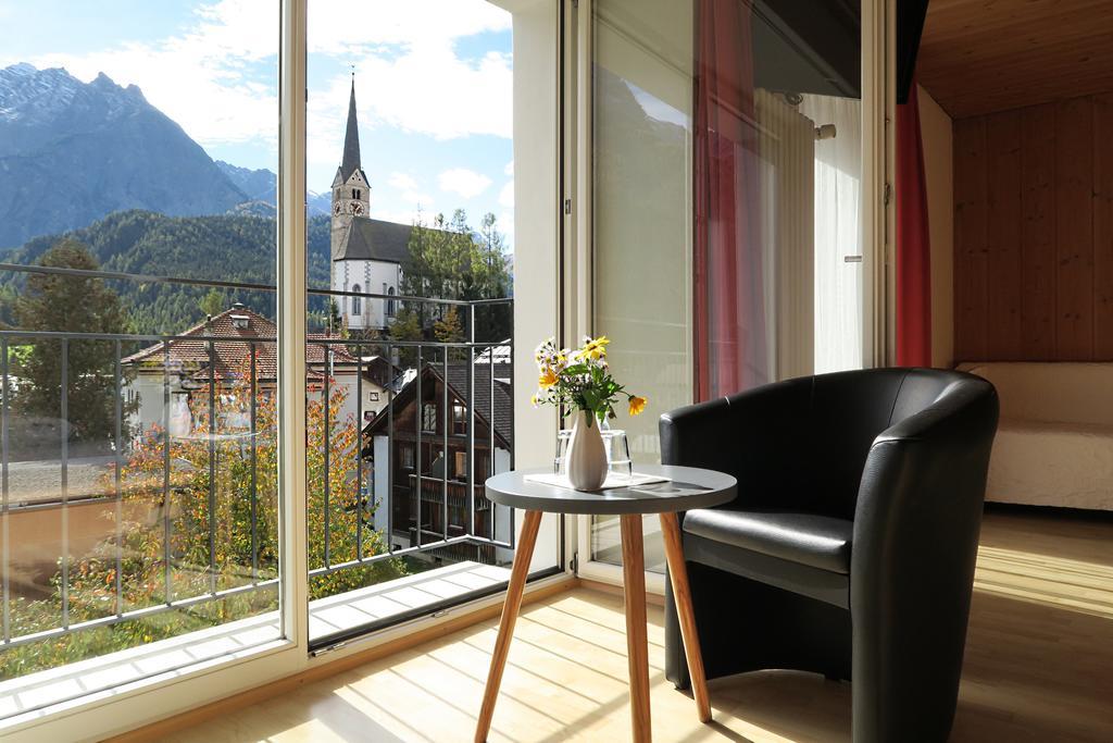 GABRIEL Hotel und Restaurant Scuol Exterior foto