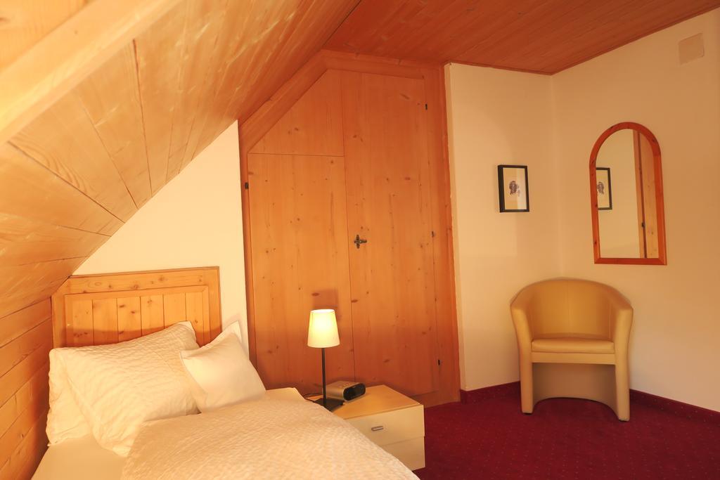 GABRIEL Hotel und Restaurant Scuol Exterior foto